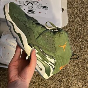 Jordan Men's Olive Green and Bright Orange Sneakers